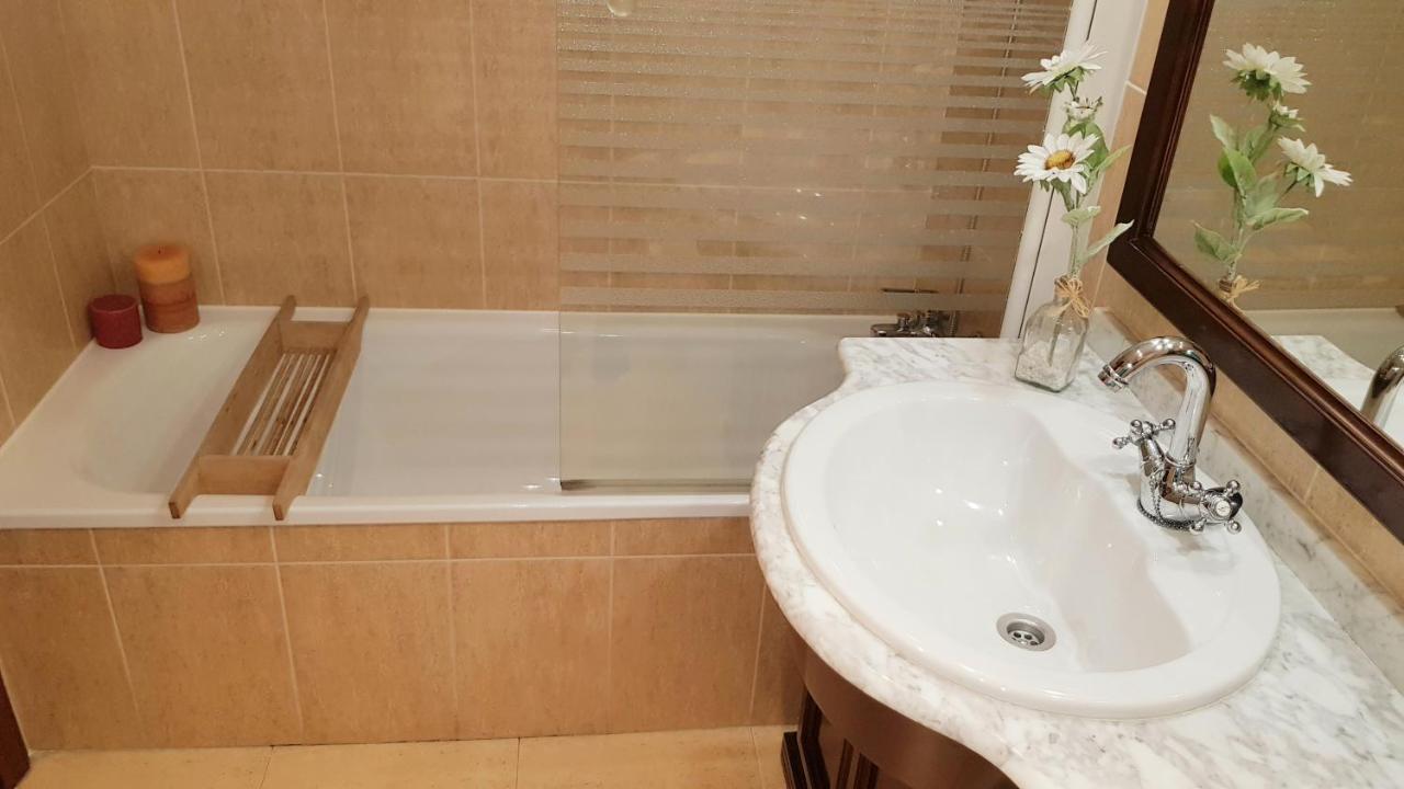 Residencial En Madrid Alquiler De Corta Estancia No Turistico Екстериор снимка